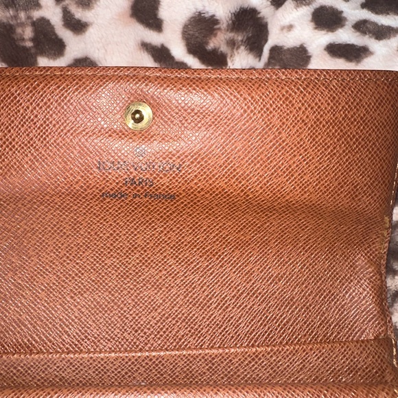 Authentic Louis Vuitton monogram wallet - Picture 4 of 14